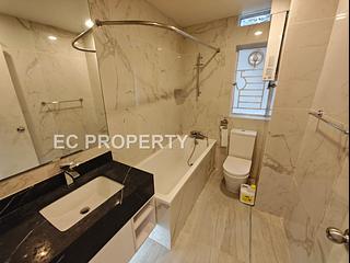 Deep Water Bay - Deepdene Block C 17