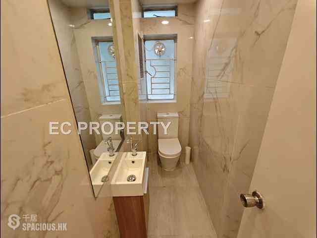 Deep Water Bay - Deepdene Block C 07