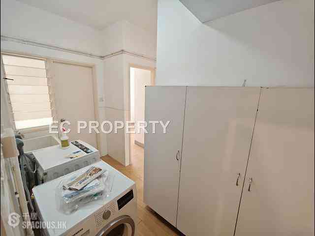 Deep Water Bay - Deepdene Block C 07