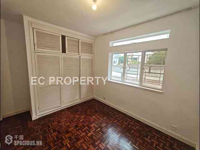 Deep Water Bay - Deepdene Block D 18
