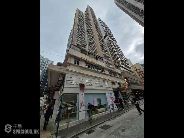 Wan Chai - Luen Fat Mansion 01