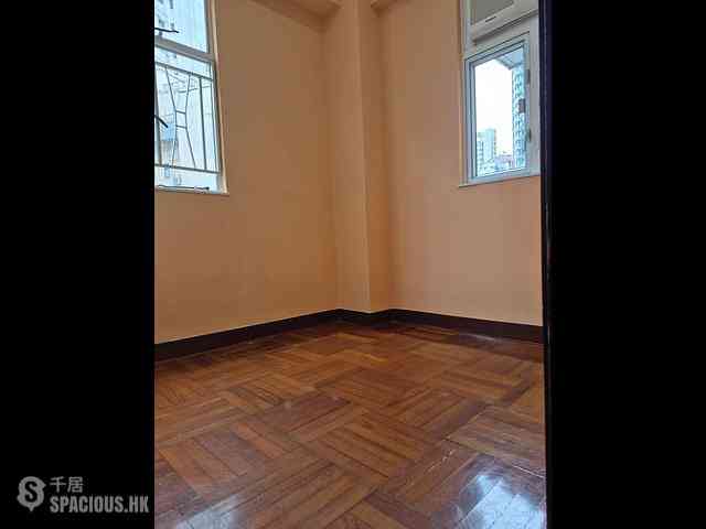 Wan Chai - Luen Fat Mansion 05