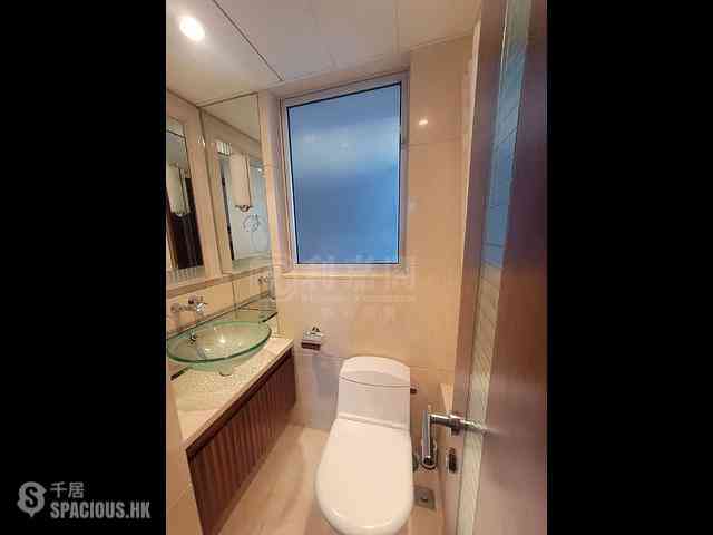 West Kowloon - The Harbourside Block 2 04