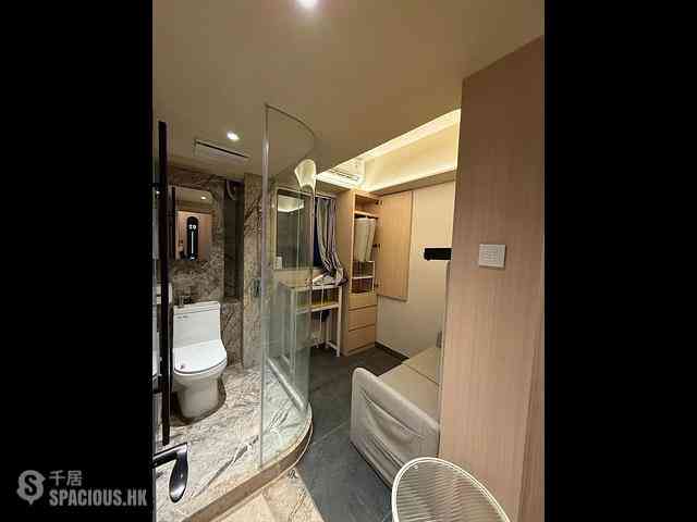 Causeway Bay - 33, Yiu Wa Street 02