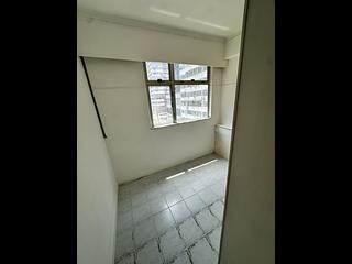 Tai Kok Tsui - Fu Tor Loy Sun Chuen Stage 2 Fu Lai Building (Block 1) 02