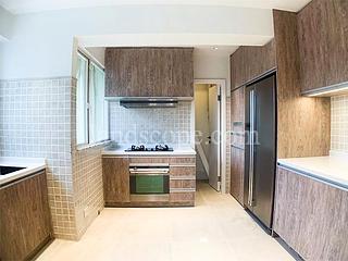 Chung Hom Kok - Villa Piubello 11