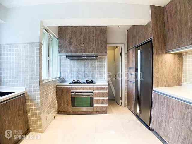 Chung Hom Kok - Villa Piubello 11