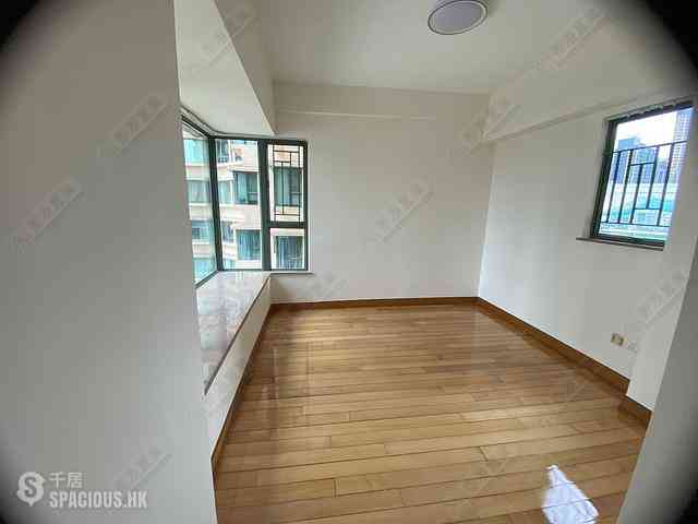 Tai Kok Tsui - Island Harbourview Block 7 03