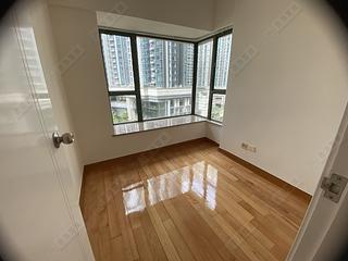 Tai Kok Tsui - Island Harbourview Block 7 04