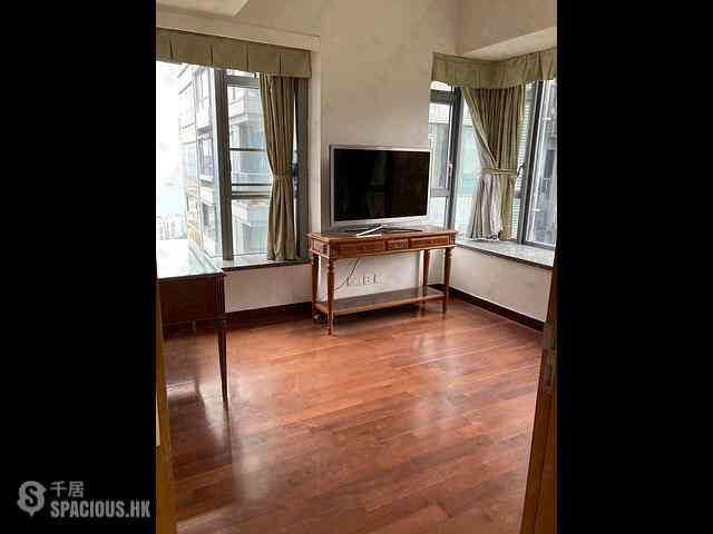 Tai Hang - Serenade Block 2 03