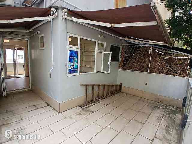 Soho - Kwan Fat Building (House) 10