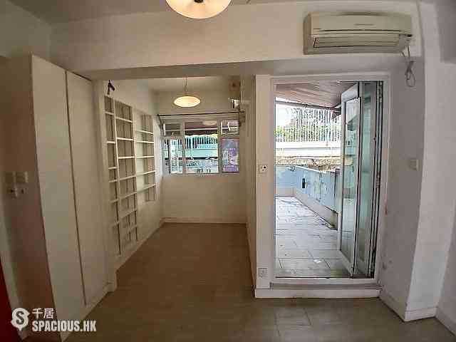 Soho - Kwan Fat Building (House) 11
