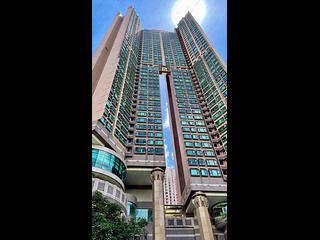Fortress Hill - Le Sommet Block 1 08