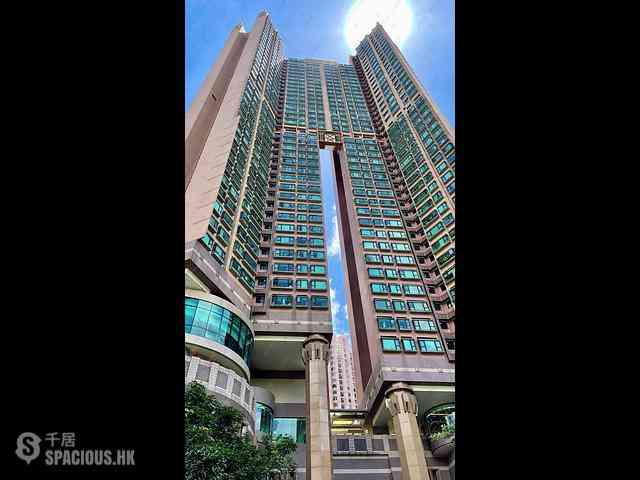 Fortress Hill - Le Sommet Block 1 08