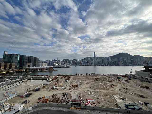 West Kowloon - The Arch Sky Tower (Block 1) 04