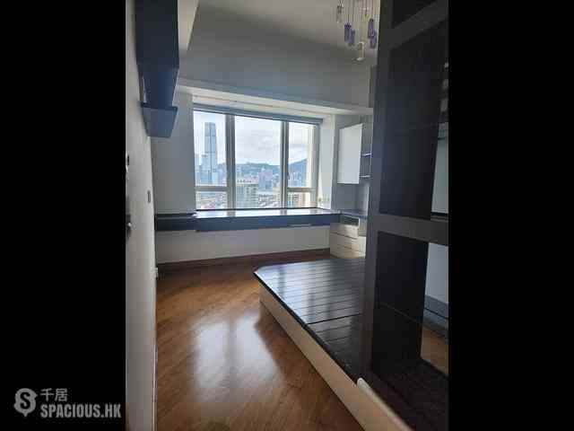 Tai Kok Tsui - Harbour Green Tower 1 02