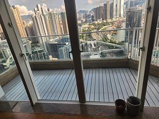 Tai Kok Tsui - Harbour Green Tower 1 16