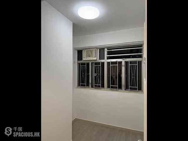 Shau Kei Wan - South China Mansion 03