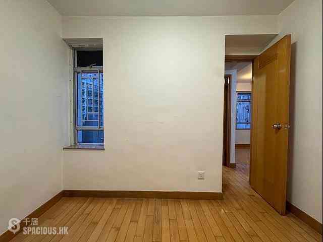 Sai Ying Pun - Kui Yan Court 01