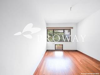 Pok Fu Lam - Baguio Villa Block 44 09