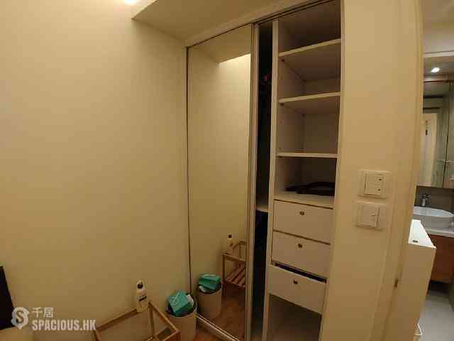 Sheung Wan - Hang Cheong Tai Building 03