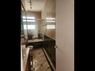 Chung Hom Kok - Cape Court 03