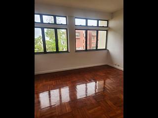 Chung Hom Kok - Cape Court 08