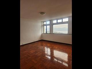 Chung Hom Kok - Cape Court 09