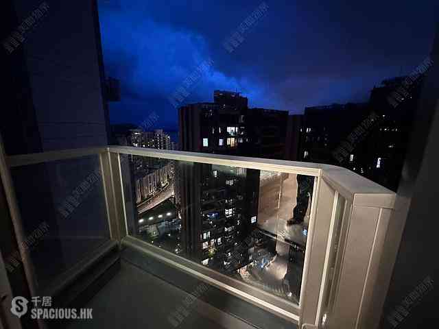 Pak Shek Kok - Solaria Tower 9 06