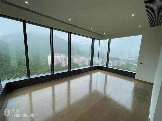Chung Hom Kok - City Icon Block 1 02