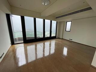 Chung Hom Kok - City Icon Block 1 08