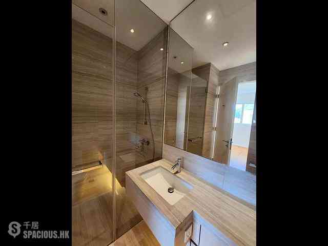 Chung Hom Kok - Magnolia (The Crown Villas) 06