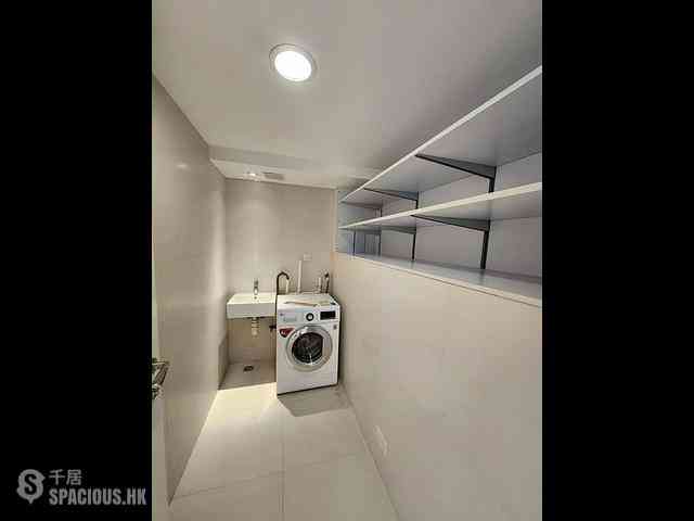 Chung Hom Kok - Magnolia (The Crown Villas) 09