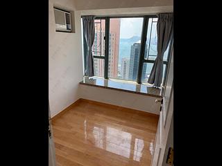 Sheung Wan - Queen's Terrace Block 2 04