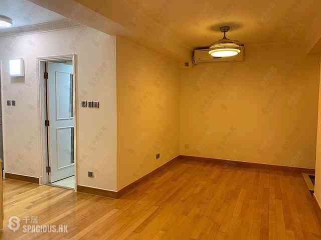 Sheung Wan - Queen's Terrace Block 2 05