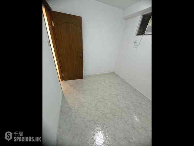 Chai Wan - Greenwood Terrace Block 4 01