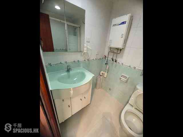 Chai Wan - Greenwood Terrace Block 4 04