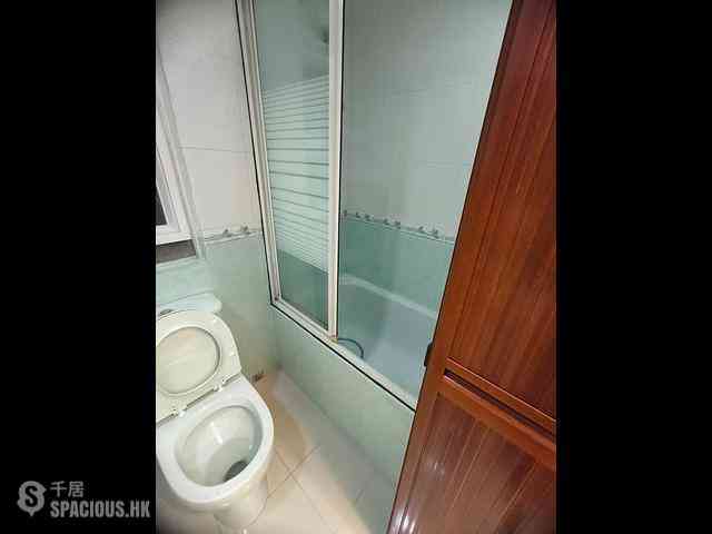 Chai Wan - Greenwood Terrace Block 4 07