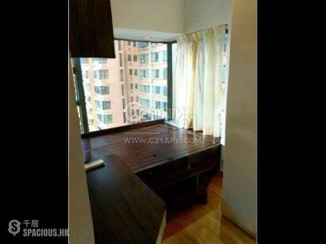 Siu Sai Wan - Island Resort Block 5 03