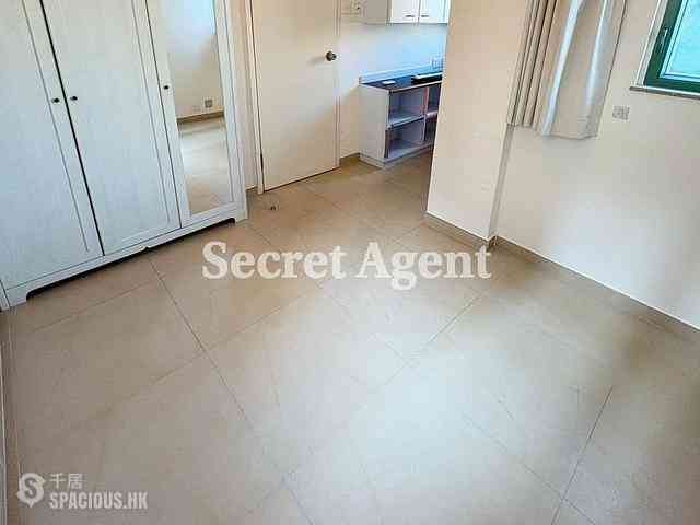 Mid Levels West - Cartwright Gardens 06