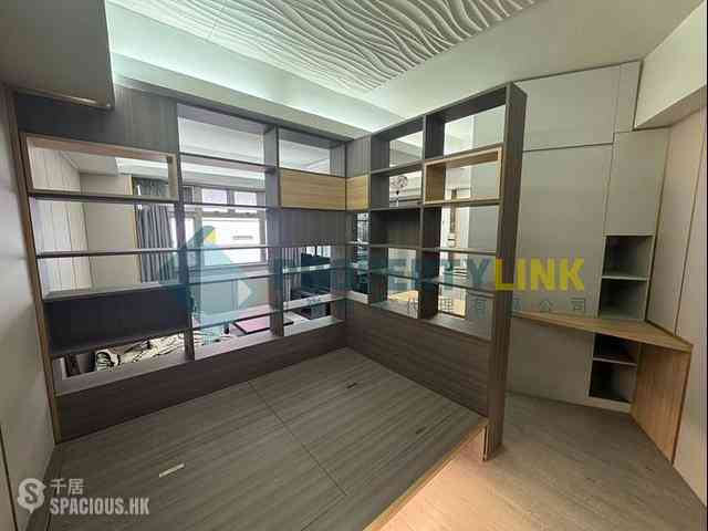 Central - Man Lee Building 08