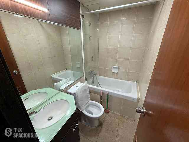 Mong Kok - Flourish Mansion 12