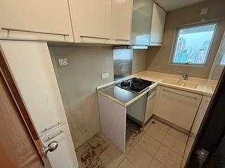 Mong Kok - Flourish Mansion 11