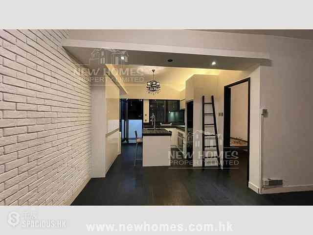 Wan Chai - Wai Cheong Building 01