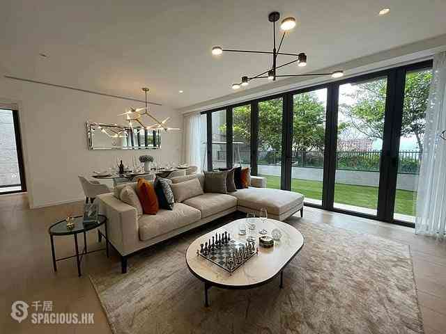Gold Coast / So Kwun Wat - Oma Oma 02