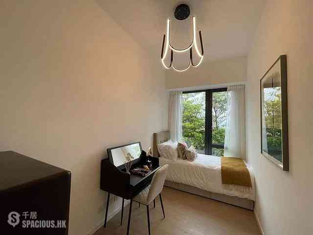 Gold Coast / So Kwun Wat - Oma Oma 05