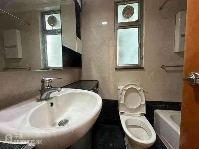 Ap Lei Chau - Sham Wan Towers Block 3 04