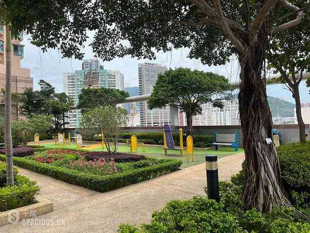 Siu Sai Wan - Island Resort Block 2 12