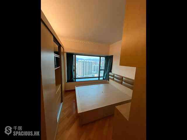 West Kowloon - Sorrento Phase 1 Block 6 02