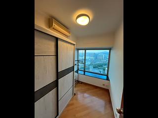 West Kowloon - Sorrento Phase 1 Block 6 03